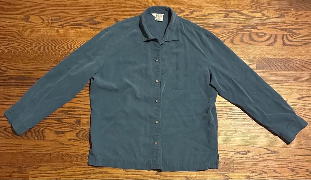 REI Women's XL Blue Long Sleeve Button-Up Shirt - Outdoor Hiking Top